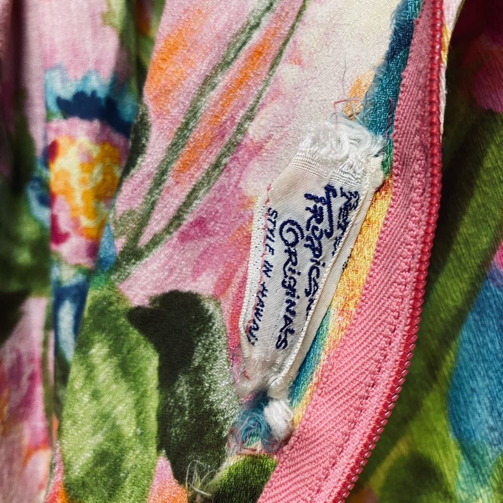 Vintage Floral Hawaiian Dress - Picture 6 of 7